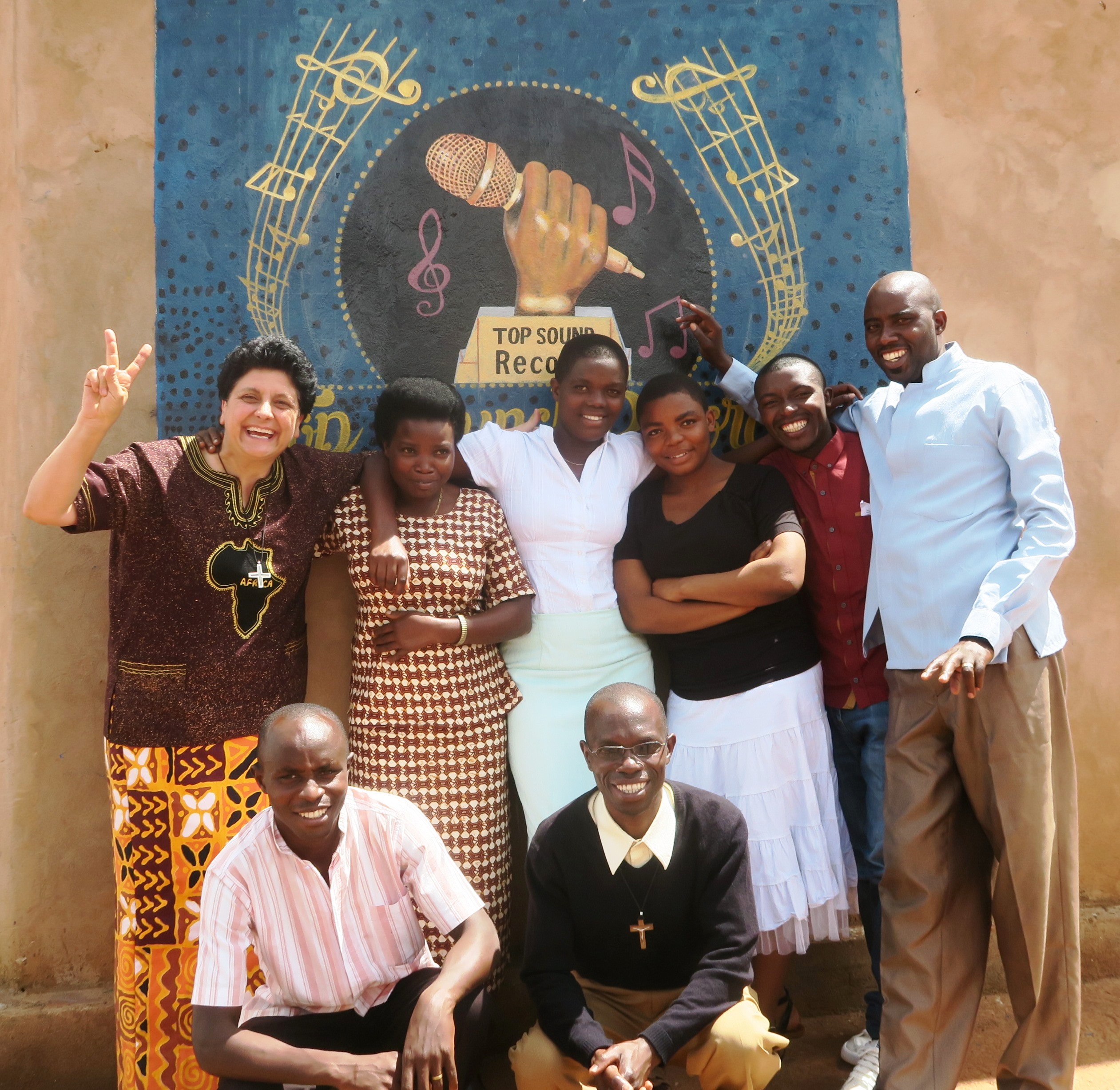 5 Photo Groupe de chanteursGitega Burundi